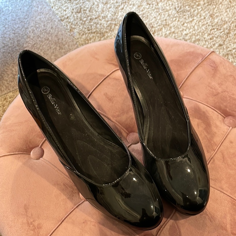 Bella Vita Black Platform Pump